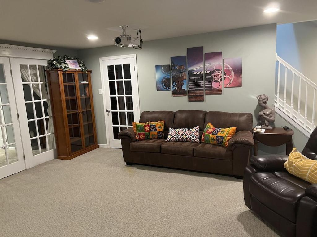 Location! House With Home Office, Gym, More-เชอร์รีฮิลล์ ภายนอก รูปภาพ