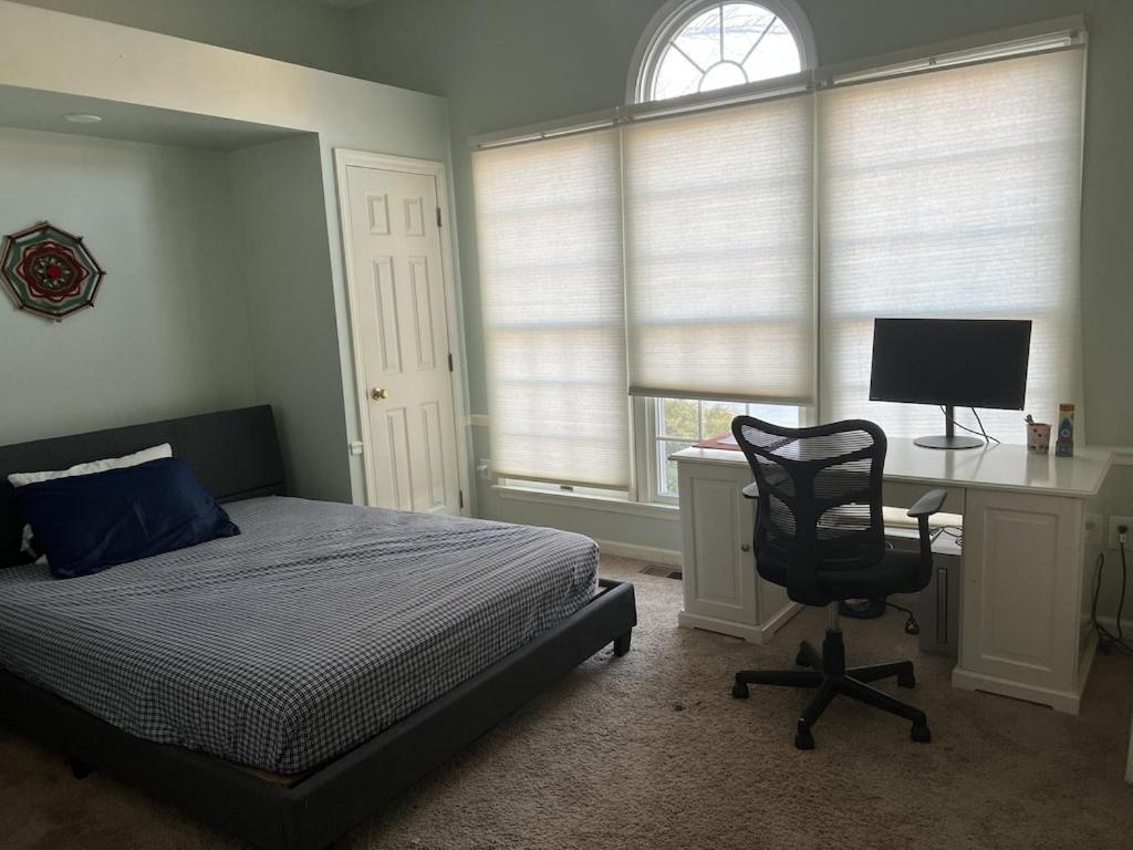 Location! House With Home Office, Gym, More-เชอร์รีฮิลล์ ภายนอก รูปภาพ